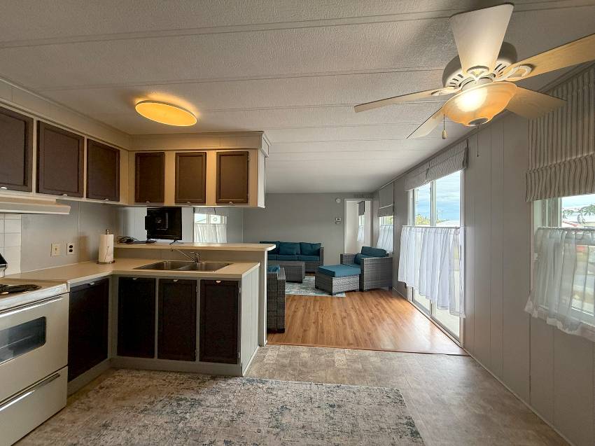 17 Larkspur Ave a Palmetto, FL Mobile or Manufactured Home for Sale